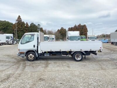 MITSUBISHI CANTER 2001