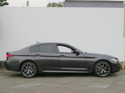 BMW 5 SERIES 523i M-SPORT 2022