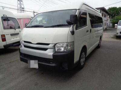 TOYOTA HIACE