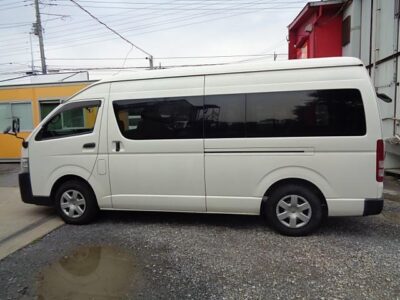 TOYOTA HIACE