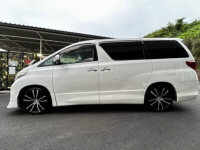 TOYOTA ALPHARD 2010