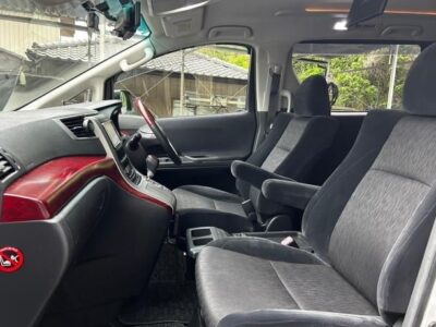 TOYOTA ALPHARD 2010