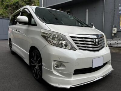 TOYOTA ALPHARD 2010