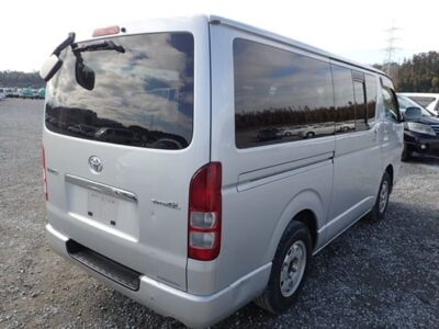 TOYOTA HIACE VAN SUPER GL 2006
