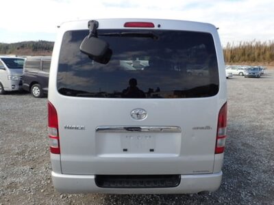 TOYOTA HIACE VAN SUPER GL 2006