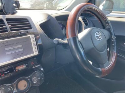 TOYOTA IST 150X 2010